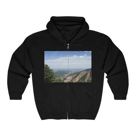 Unisex Heavy Blend™ Full Zip Hooded Sweatshirt_Panoramic view of Seoraksan Mountain